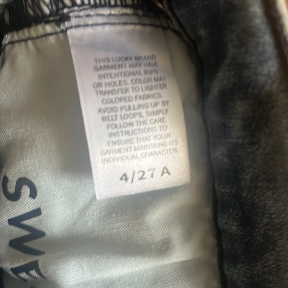 NWT “AVA”  size 27, Lucky brand jeans. Have same pair and I love them! - Picture 2 of 8